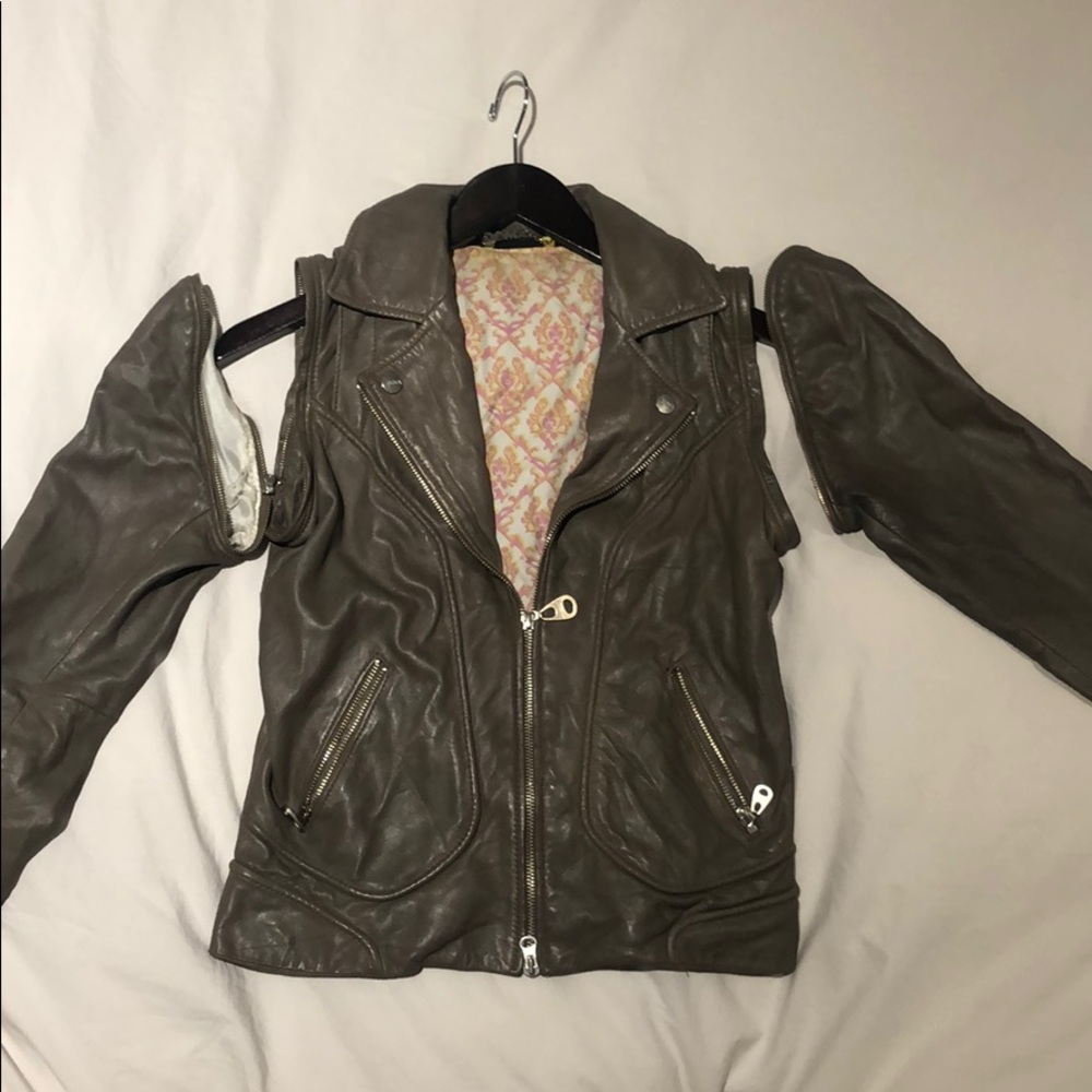 Convertible Leather Jacket - Picture 3 of 7
